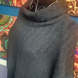 Universal Thread ~ Sz L ~ Ribbed Knit Turtleneck Sweater ~ Excellent Condition